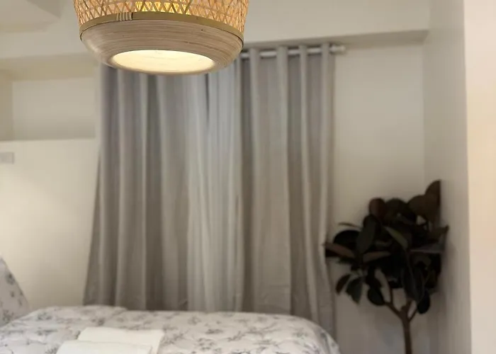 The Camden Place 1br 3* Manille