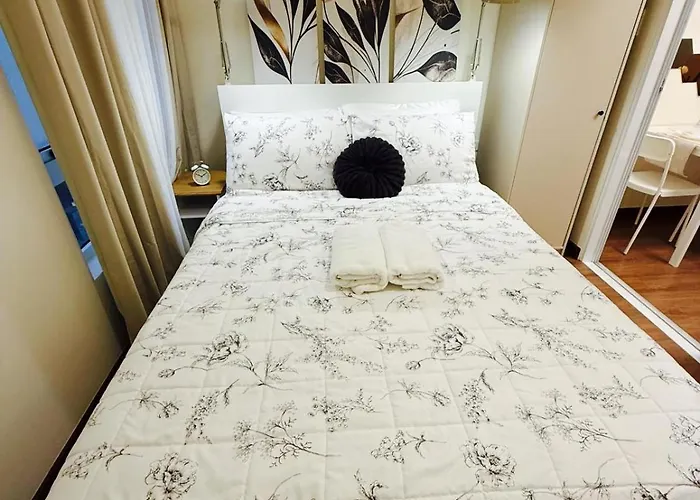 The Camden Place 1br 3* Manille